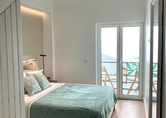 Newtrendy Charming In Historical